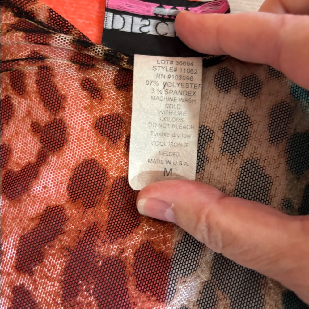Discreet Leopard Print Kimono - Brown & Black - Picture 13 of 14